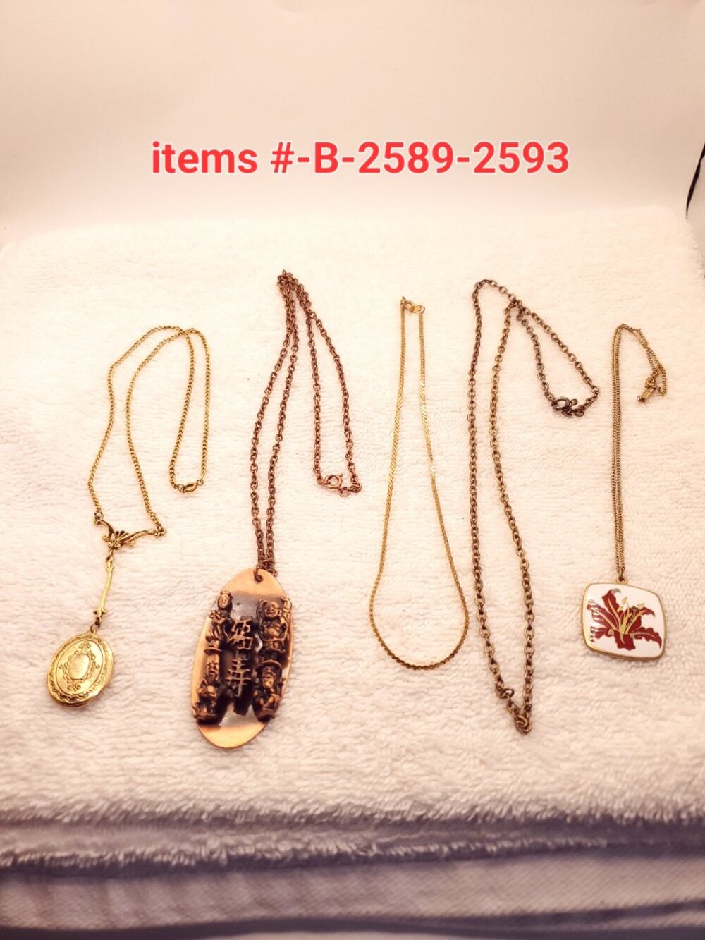 5 Necklaces, items # B- 2589-2593,. wt. 62 grams.